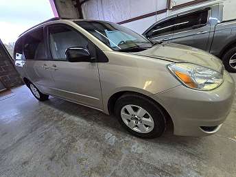 2004 tan toyota sierra mini fashion van