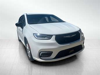 2024 Chrysler Pacifica Touring 
