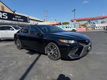 2019 Toyota Camry SE 