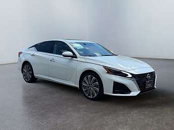 2023 Nissan Altima SL 