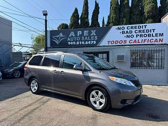 2013 Toyota Sienna LE 