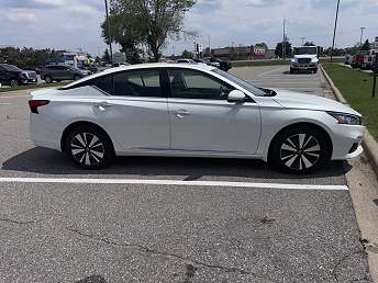 2019 Nissan Altima SV 
